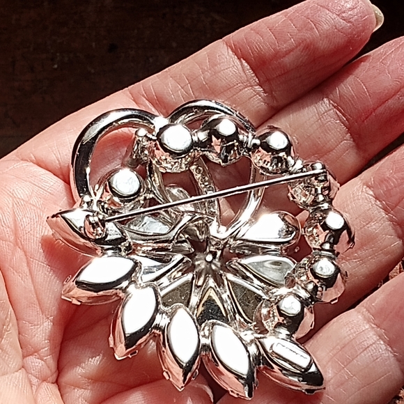 Eisenberg Mid-Century VTG Austrian Crystal Rhinestones Brooch + Earrings Set - Picture 7 of 16